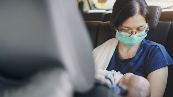 هل الرضاعة الطبيعية آمنة إذا كان لديك كوفيد-19 ؟