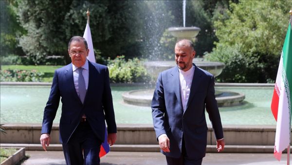 Lavrov (L), Amir-Abdollahian 