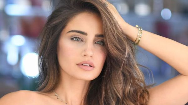 إيميه الصياح تتألق بفستان أحمر من توقيع المبدع جورج حبيقة