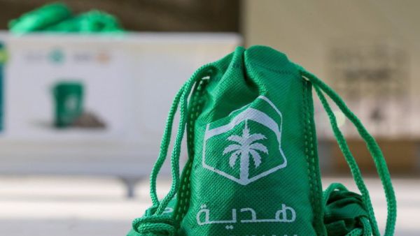 وخلال العامين الماضيين، اقتصر الحج على أعداد محدودة من داخل السعودية فقط بسبب الجائحة.