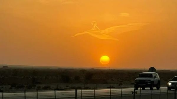 صورة طفل يحلق على ظهر غيمة يشعل مواقع التواصل