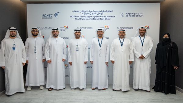 أدنيك وأبوظبي البحرية توقعان اتفاقية رعاية لمعرض أبوظبي الدولي للقوارب