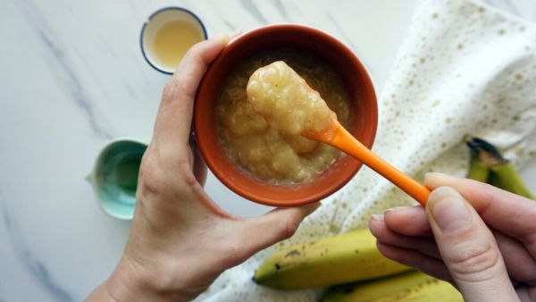 جميلة البوابة: 4 خلطات رائعة من الموز لبشرة صافية