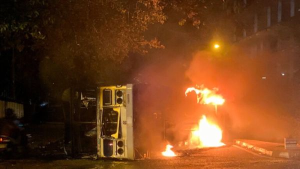 احراق منزل ويكرمسينغ في العاصمة كولومبو