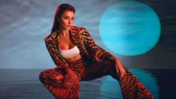 Hande Erçel  