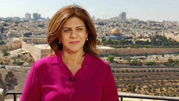 الإعلامية الفلسطينية شيرين ابو عاقلة