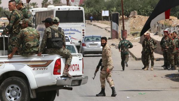 كانت قوات النظام والميليشيات الإيرانية، قد نشرت قواتها في الجهة الجنوبية من مدينة طفس