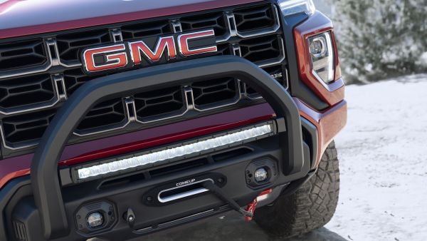 For the First Time in the Middle East, GMC Introduces the GMC Canyon: The Most Advanced, Off-Road Midsize Truck