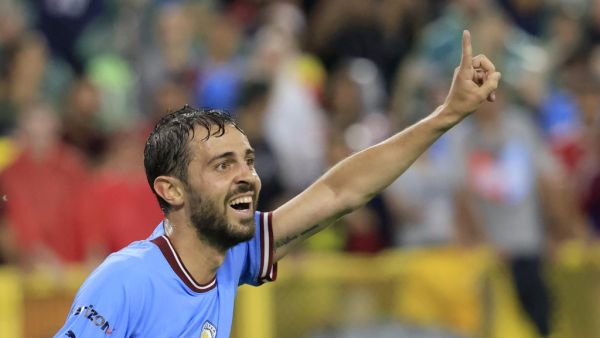 Bernardo Silva of Manchester City reacts during the pre-season friendly match between Bayern Munich and Manchester City at Lambeau Field on July 23, 2022 in Green Bay, Wisconsin. Justin Casterline/Getty Images/AFP (Photo by Justin Casterline / GETTY IMAGES NORTH AMERICA / Getty Images via AFP)