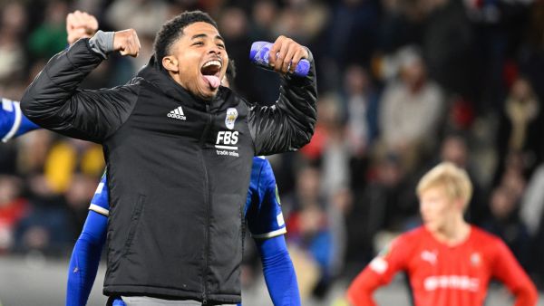Leicester City’s French defender Wesley Fofana celebrates after the UEFA Europa Conference League round of 16 second leg football match between Rennes and Leicester City at the Roazhon Park stadium in Rennes, on March 17, 2022. (Photo by DAMIEN MEYER / AFP)