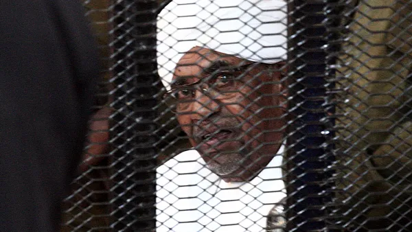عمر البشير 