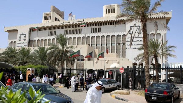 في الانتخابات السابقة حققت المعارضة الاسلامية بـ24 مقعدا من أصل 50 