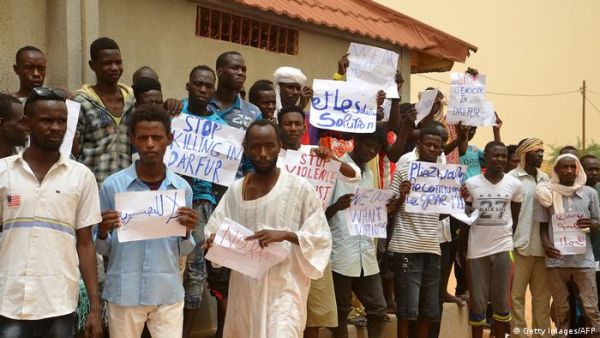 Migrants seek to escape Africa 
