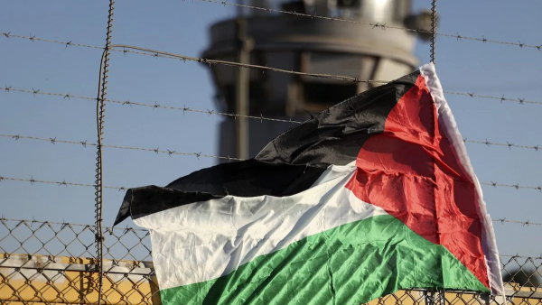 Palestinian flag over Israeli prison 