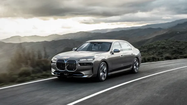 A First-class Drive at Your Fingertips: BMW 7 Series 2023 Pre-booking Now Open in Bahrain