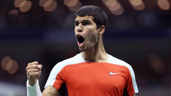 Carlos Alcaraz of Spain celebrates winning a point against Jannik Sinner of Italy during their Men’s Singles Quarterfinal match on Day Ten of the 2022 US Open at USTA Billie Jean King National Tennis Center on September 07, 2022 in the Flushing neighborhood of the Queens borough of New York City. Julian Finney/Getty Images/AFP (Photo by JULIAN FINNEY / GETTY IMAGES NORTH AMERICA / Getty Images via AFP)