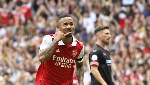 Arsenal's Brazilian forward Gabriel Jesus (C) celebrates after scoring his team second goal during a club friendly football match between Arsenal and Sevilla at the Emirates Stadium in London on July 30, 2022. (Photo by JUSTIN TALLIS / AFP)