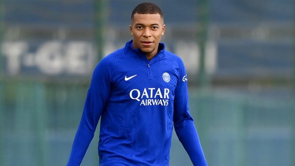 Paris Saint-Germain's French forward Kylian Mbappe takes part in a training session on the eve of the UEFA Champions League football match between Paris Saint-Germain and Juventus Turin in Saint-Germain-en-Laye outside Paris, on September 5, 2022. (Photo by FRANCK FIFE / AFP)