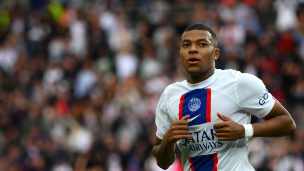 Paris Saint-Germain's French forward Kylian Mbappe reacts during the French L1 football match between Paris Saint-Germain (PSG) and Stade Brestois 29 (Brest) at the Parc des Princes Stadium in Paris on September 10, 2022. (Photo by Anne-Christine POUJOULAT / AFP)
