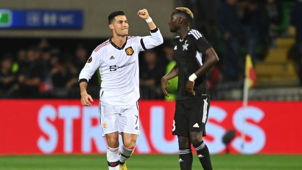 Manchester United's Portuguese striker Cristiano Ronaldo celebrates scoring the 0-2 from the penalty spot during the UEFA Europa League group E football match between Sheriff and Manchester United at Zimbru stadium in Chisinau on September 15, 2022. (Photo by Daniel MIHAILESCU / AFP)