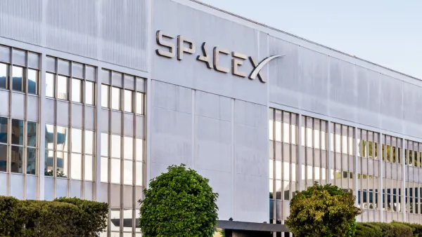 Saudi Arabia Buys 2 of SpaceX Astronaut Seats