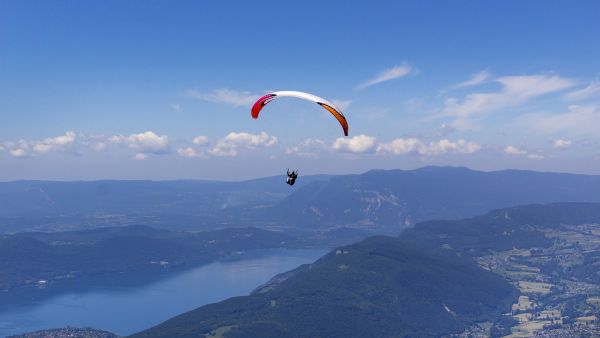 Paragliding 