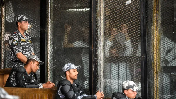 محكمة: الاخوان جماعة ارهابية 