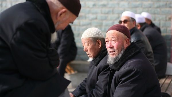 العلاقات الدولية بين المصالح والعقائد