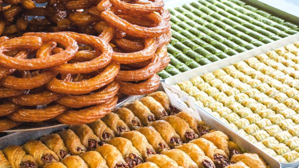 حلويات المولد النبوي الشريف: طريقة عمل المشبك في البيت