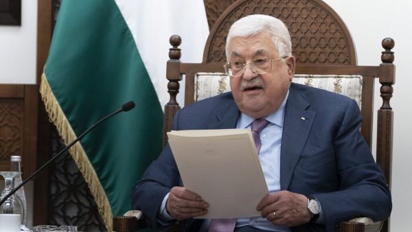 المؤرخون و"إرث عباس"