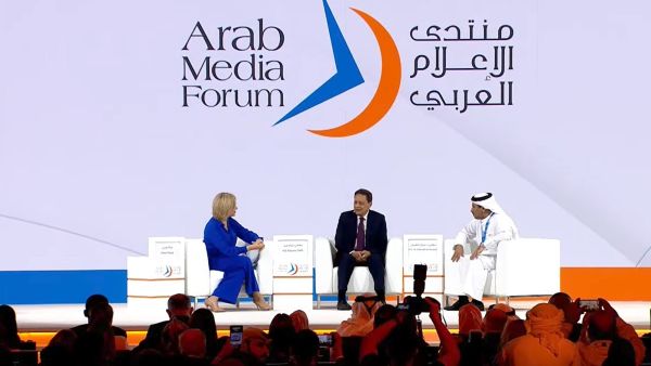 دعوة تتلقاها الصحافة في دبي