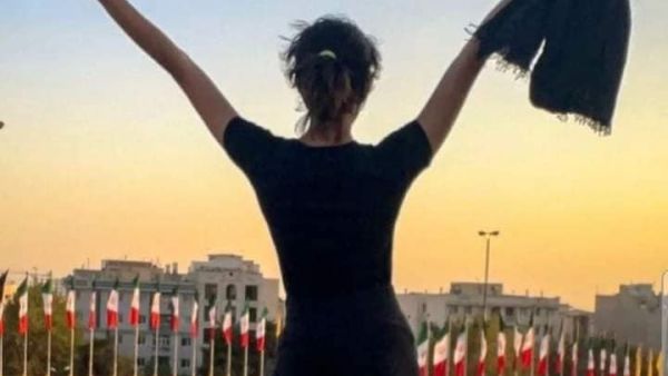 خامنئي "أقول بوضوح إن أعمال الشغب هذه والاضطرابات تم التخطيط لها من قبل الولايات المتحدة وإسرائيل