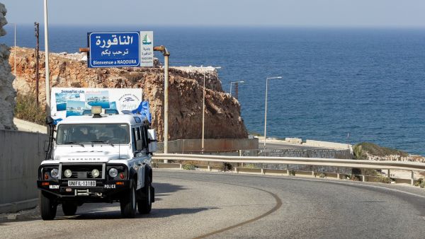عون: "يمكن ان يسحقوني، لكنهم لن يأخذوا توقيعي".