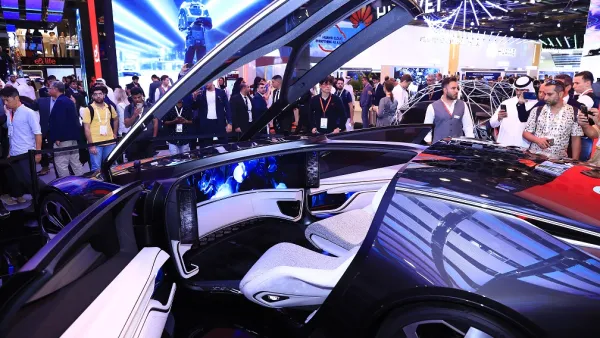Cadillac and e& Collaborate to Bring the Coveted ‘Car of The Future’ to GITEX 2022: Introducing the InnerSpace Concept