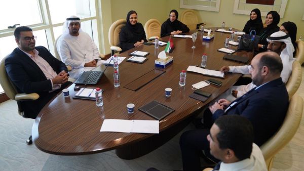 جمارك دبي تبحث امتيازات "المشغل الاقتصادي المعتمد" مع البلدية