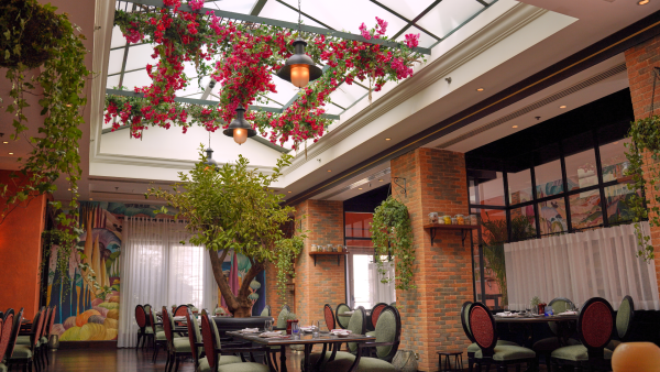 The three primary pillars of Toscana are honoring simplicity, evoking emotion and rekindling warmth, which promises to provide recipes that deliver the honest flavors of Tuscany. Sheraton Amman Al Nabil Hotel Presents Toscana, the Brand-new Italian Restaurant