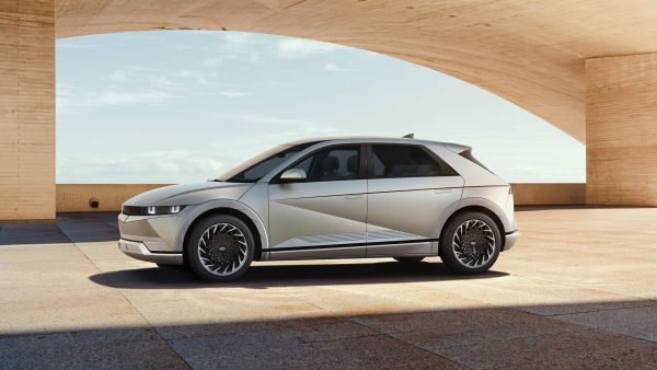 MotorTrend Names Hyundai IONIQ 5 2023 SUV of the Year 