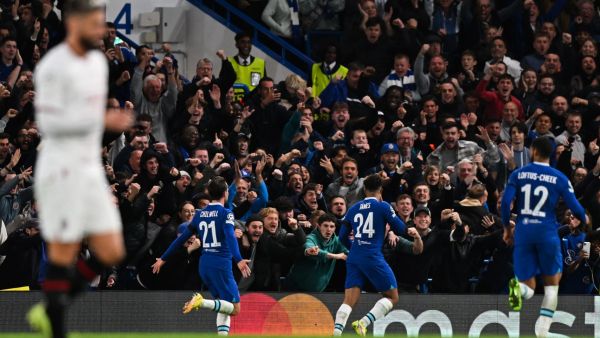 Chelsea's English head coach Graham Potter reacts during the UEFA Champions League Group E football match between Chelsea and AC Milan at Stamford Bridge in London on October 5, 2022. (Photo by Glyn KIRK / AFP)
