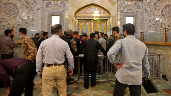 تفجير في مزار ديني بشيراز