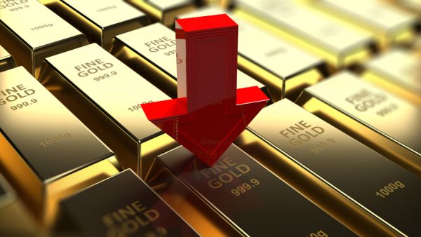 انخفاض أسعار الذهب عند التسوية بعد صدور محضر اجتماع الاحتياطي الفدرالي