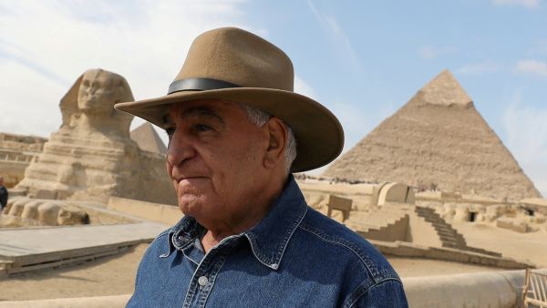زاهي حواس 