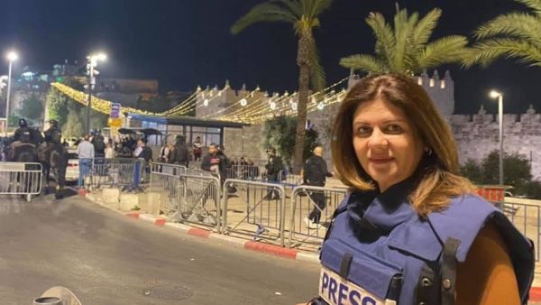 وتعتبر شيرين أبو عاقلة الصحافية رقم 46 من الاعلاميين الفلسطينيين الذين استشهدو على يد قوات إسرائيلية منذ عام 2000