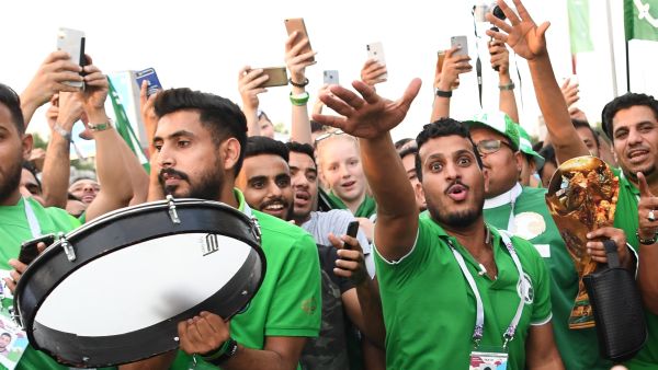 مشجعي المنتخب السعودي لكرة القدم 