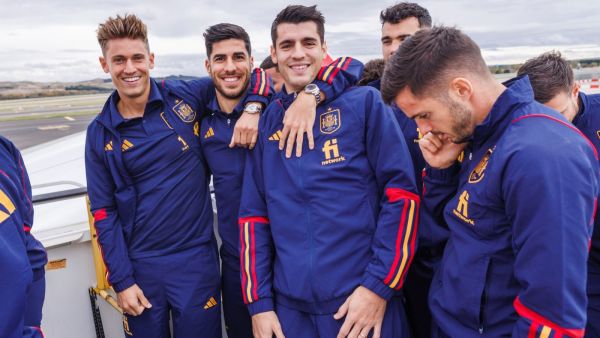 المنتخب الإسباني يصل الأردن
