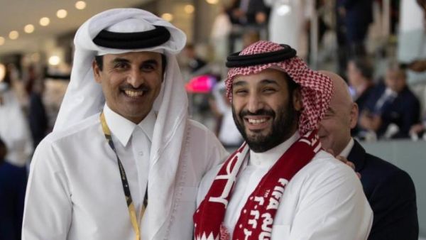 الأمير تميم بصحبة الأمير محمد 