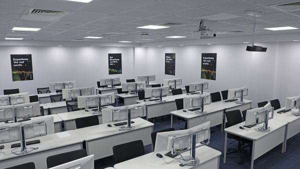 Bloomberg Lab. ADU’s Business and Economics subjects rated 21 for international outlook and 45 for research influence globally