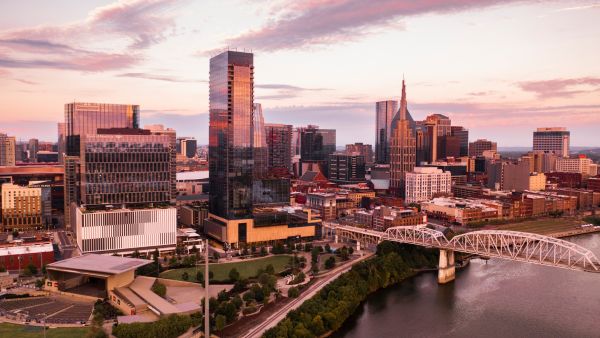 Highly anticipated luxury offering in the heart of Downtown is the ideal base for experiencing all the city has to offer NOW OPEN: The All-New Four Seasons Hotel and Private Residences Nashville Connects Guests and Residents to the Best of Music City in Luxurious Style
