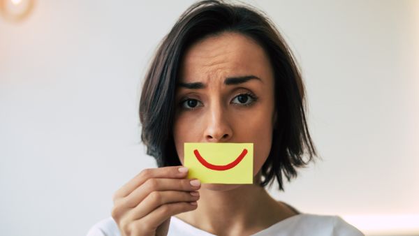 الإيجابية السامة أو الإيجابية المفرطة وتأثيرها على صحتك