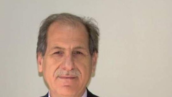 فيصل عباس  شغل منصب وزير النقل في 2011-2012 