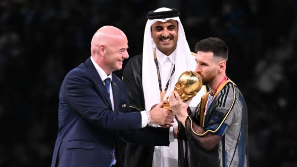 الخليج يغري ميسي